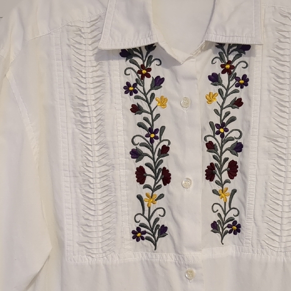 Bill Blass Floral Embroidery Tuxedo White Shirt Cotton 10 Medium Fall Florals - Picture 1 of 3